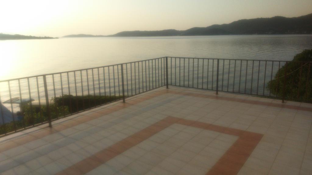 Holiday Home Smokvica Viganj Esterno foto